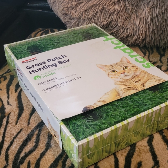 Cat Petstages Grass Patch Hunting Box - Picture 2 of 2